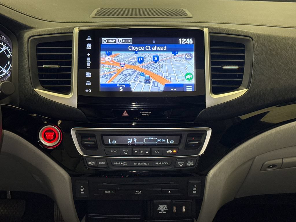 Used 2018 Honda Pilot Touring image 15