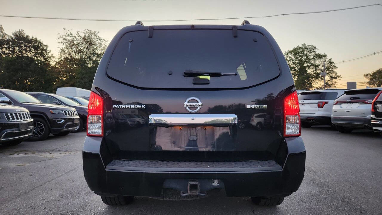 Used 2011 Nissan Pathfinder Silver image 12