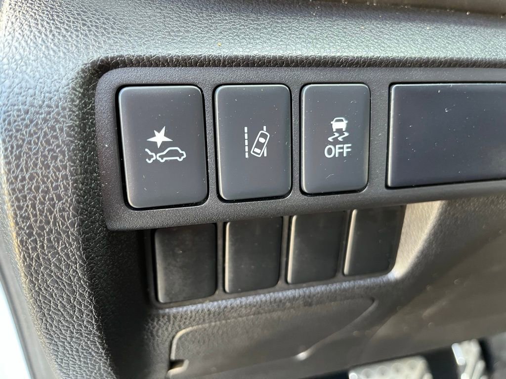Used 2024 Mitsubishi Eclipse Cross ES AWD/4WD image 21