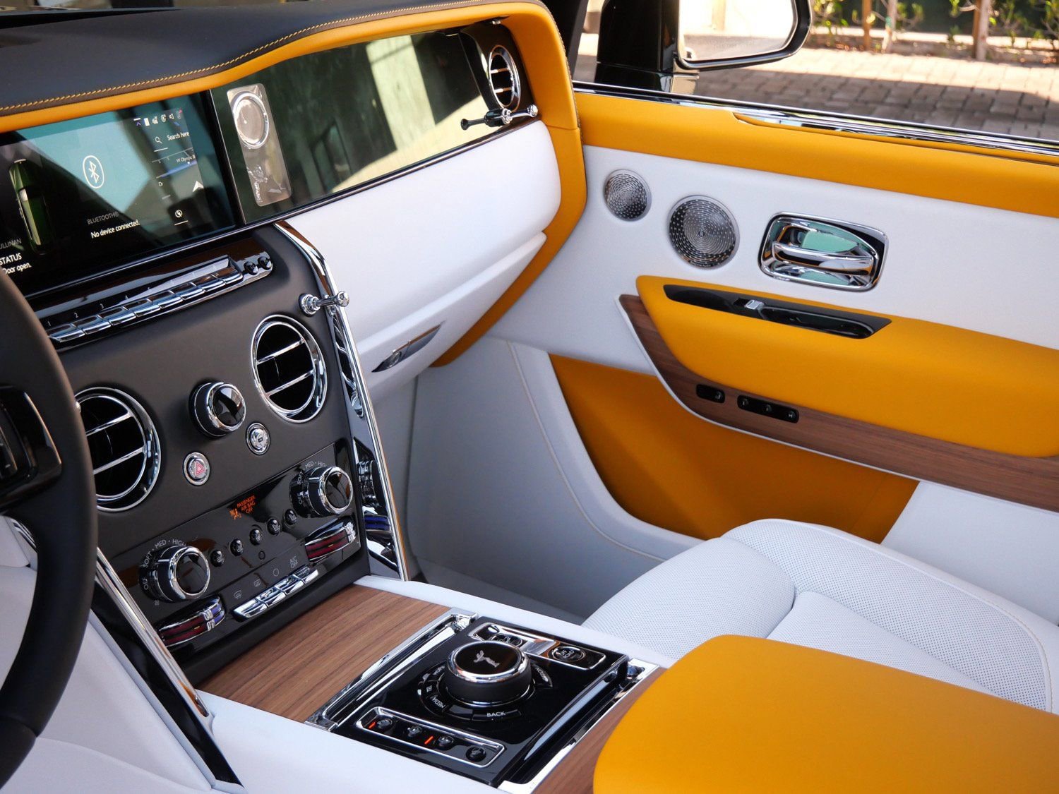 New 2026 Rolls-Royce Cullinan image 24