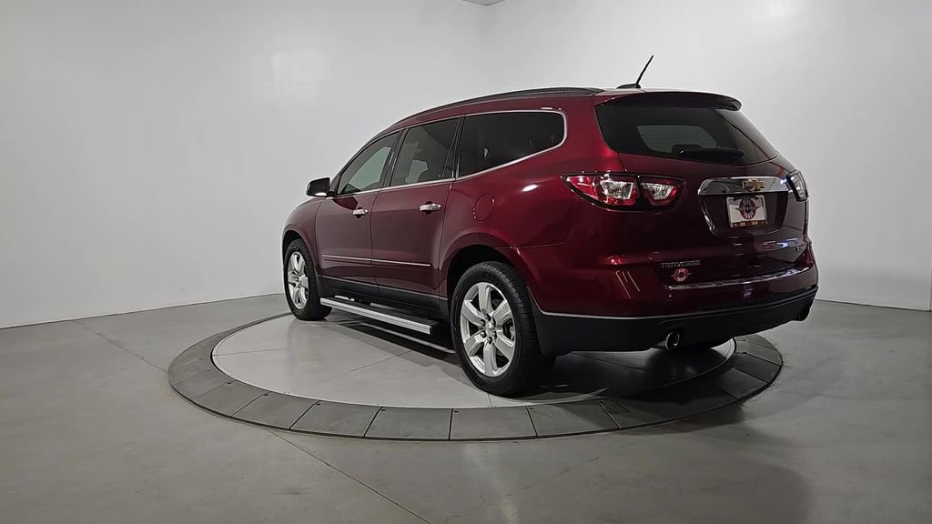 Used 2017 Chevrolet Traverse Premier FWD image 3