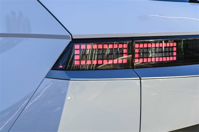 New 2026 Hyundai Ioniq 5 SEL image 9