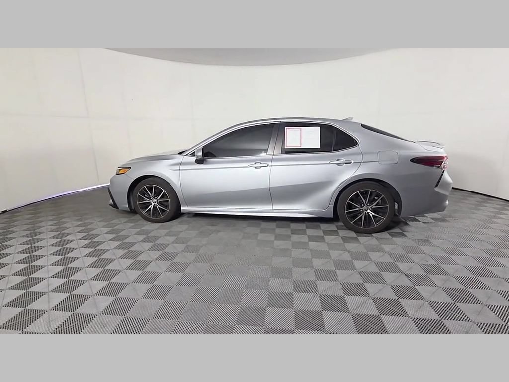 Used 2022 Toyota Camry SE FWD image 49