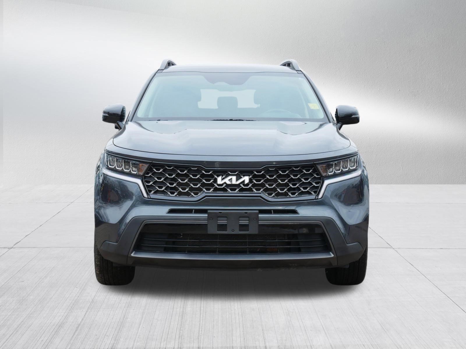 Certified 2022 Kia Sorento S image 2