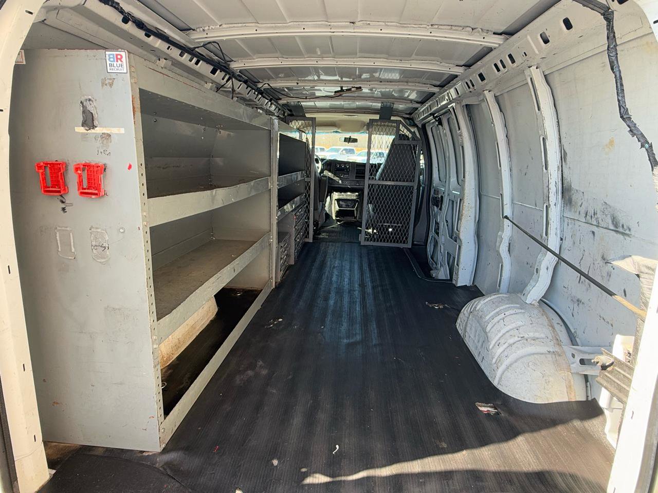 Used 2017 Chevrolet Express 2500 Extended RWD image 11