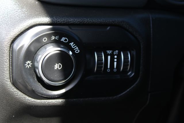 Used 2021 Jeep Wrangler Unlimited Sport AWD/4WD image 13