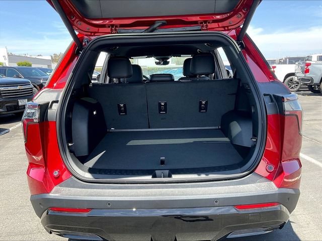New 2027 Chevrolet Equinox RS w/ Safety and Technology Package FWD image 17