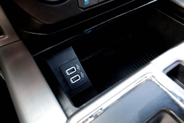 Used 2018 Ford F150 Platinum w/ Equipment Group 701A Luxury image 11