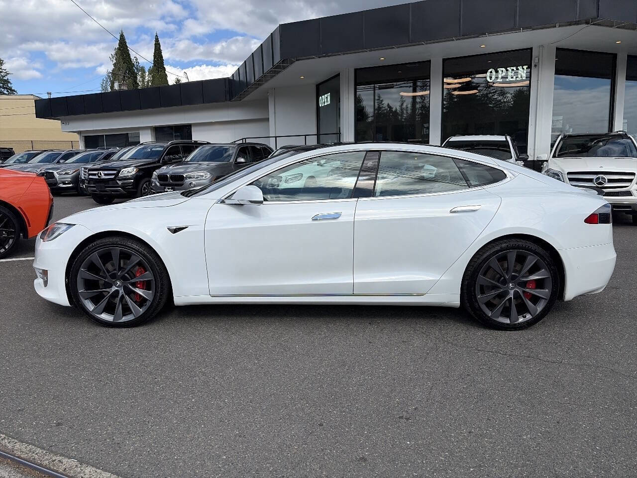 Used 2020 Tesla Model S Performance AWD/4WD image 2