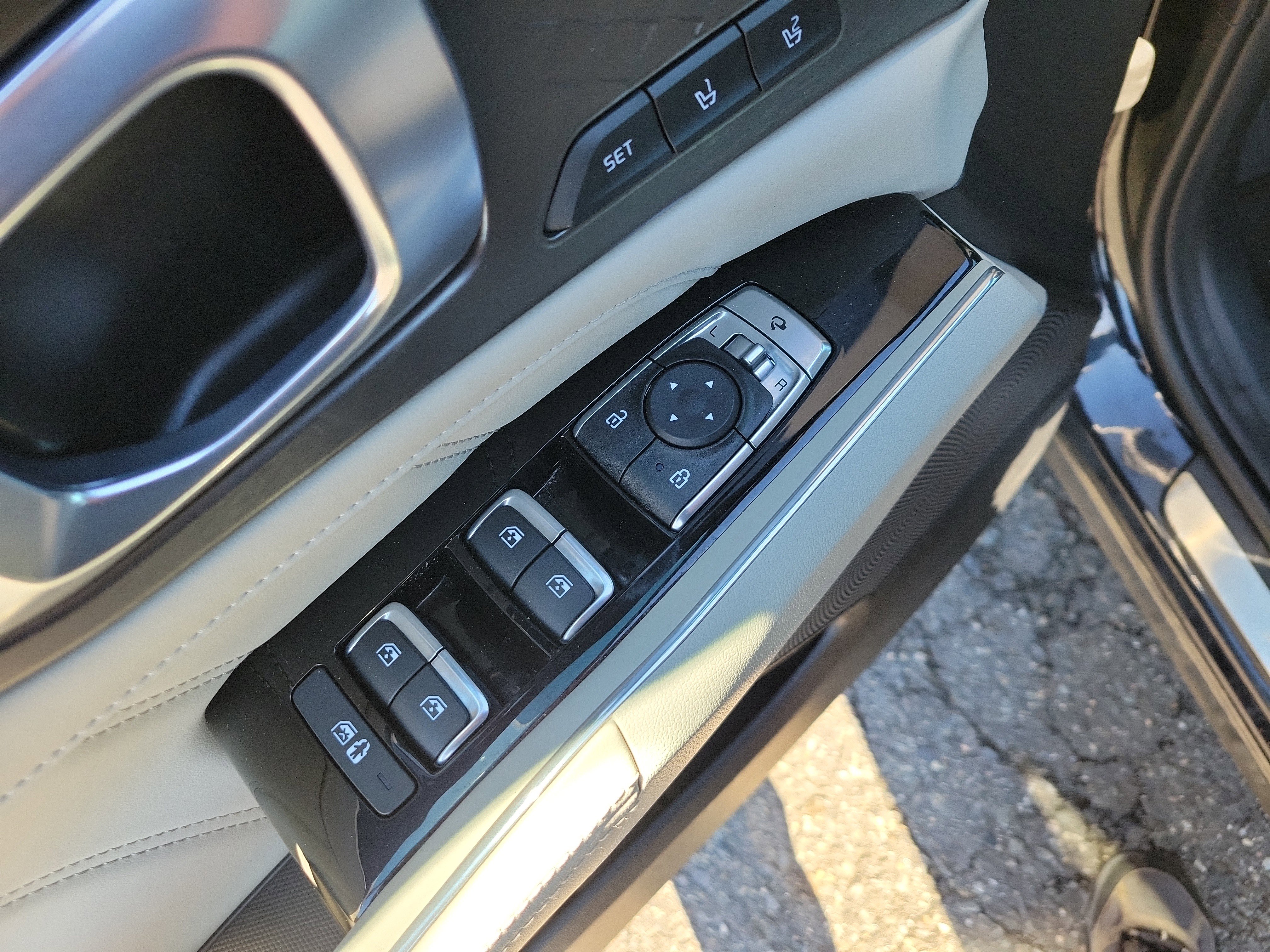 Used 2024 Kia Sorento SX Prestige image 21