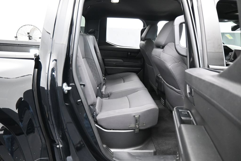 Used 2025 Toyota Tacoma SR5 RWD image 33