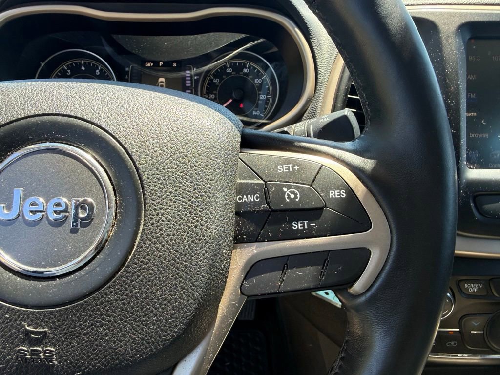 Used 2014 Jeep Cherokee Latitude w/ Cold Weather Group AWD/4WD image 30