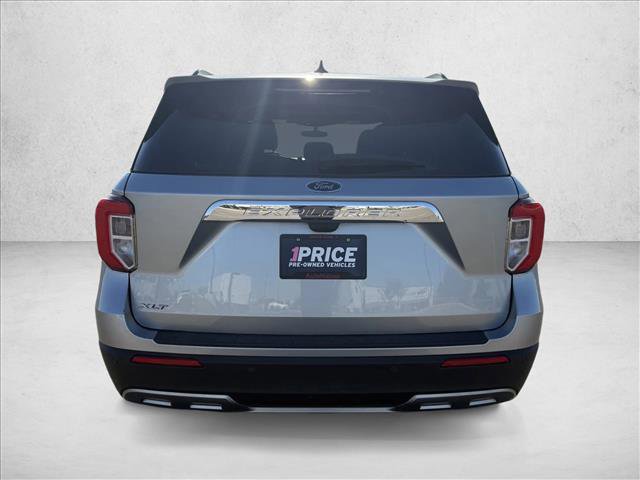 Used 2024 Ford Explorer XLT w/ Equipment Group 202A image 6