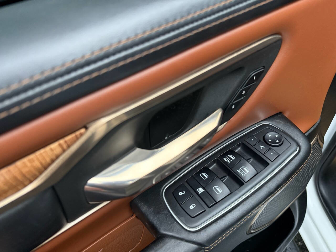 Used 2019 RAM 1500 Laramie Longhorn w/ Bed Utility Group image 19