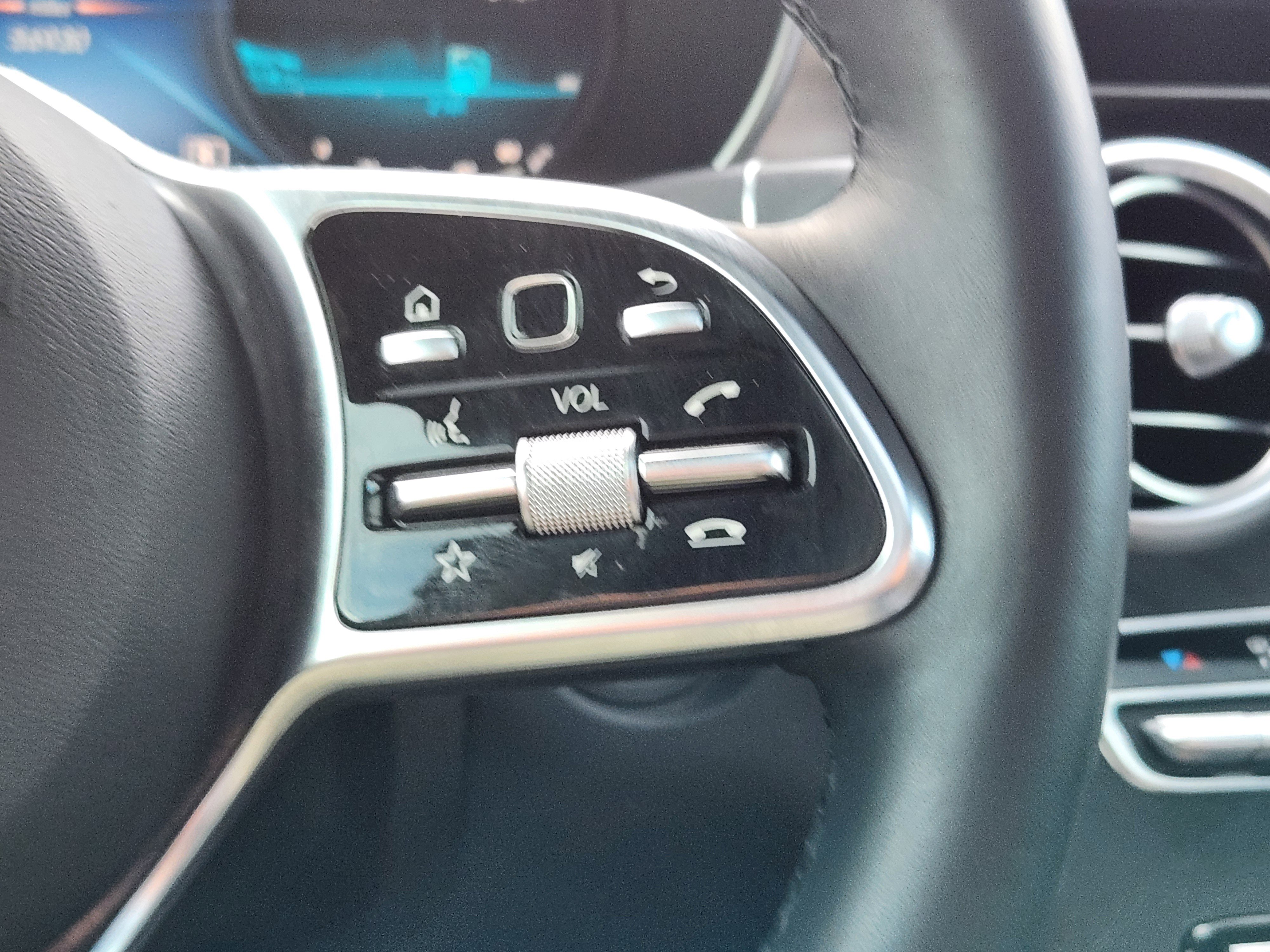 Used 2020 Mercedes-Benz GLC 300 4MATIC Coupe image 31