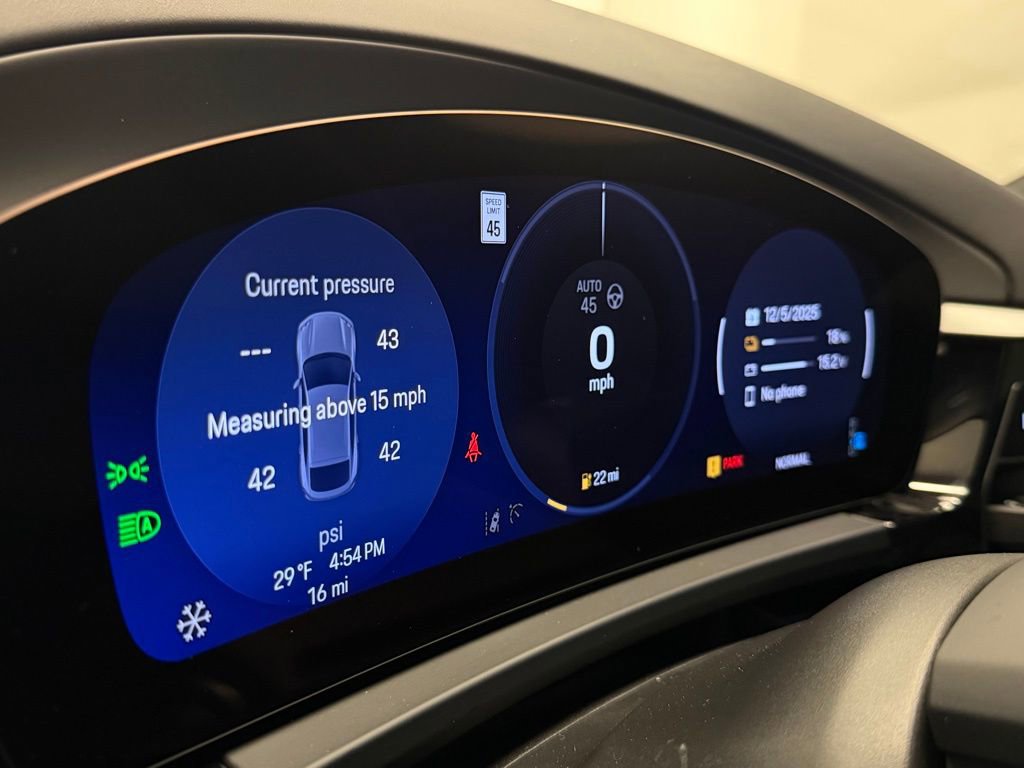 New 2025 Porsche Macan 4S Electric image 27