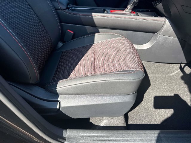 New 2027 Nissan Kicks SR FWD image 14