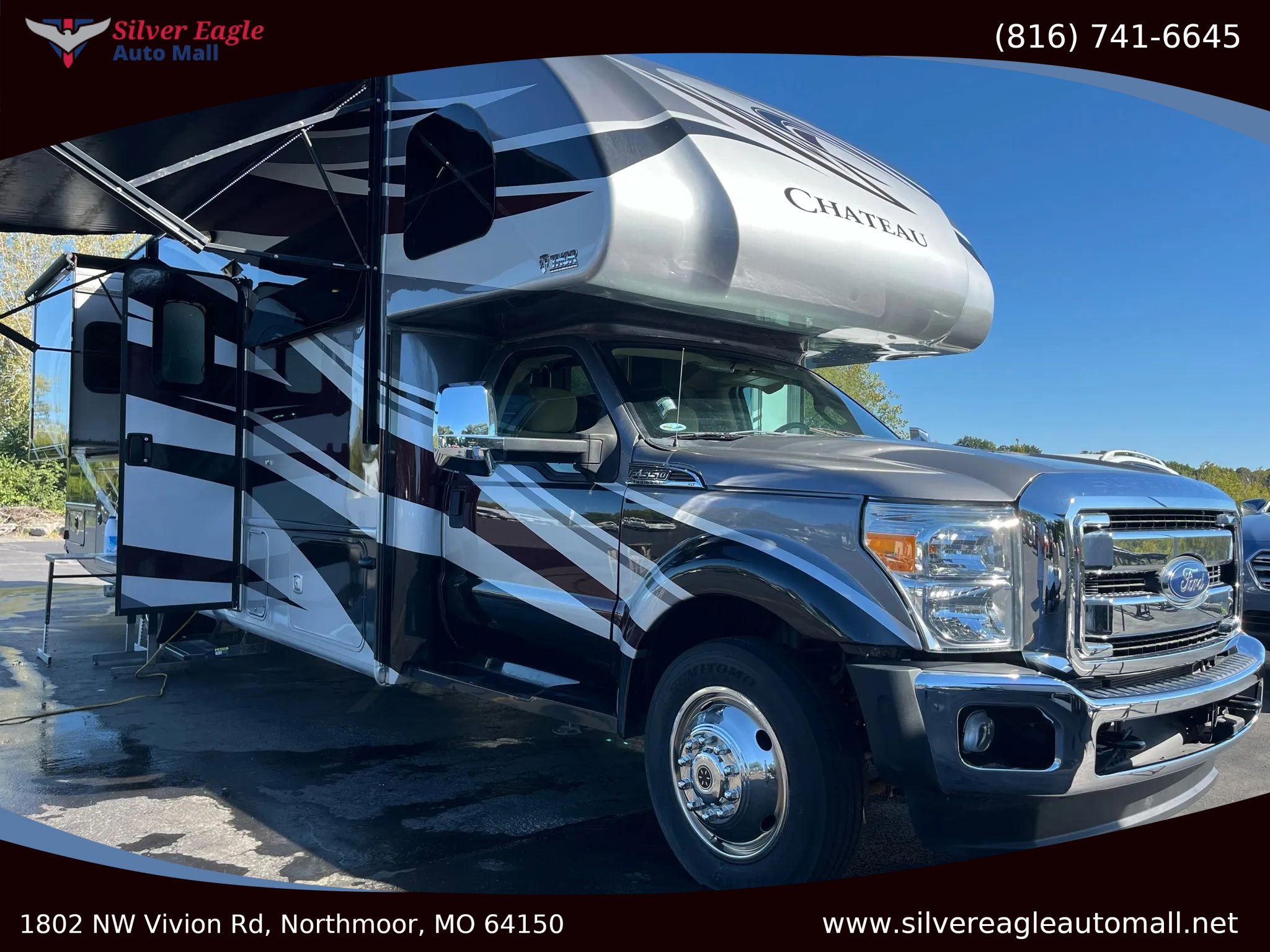Used 2016 Ford F550 2WD Regular Cab Super Duty image 2