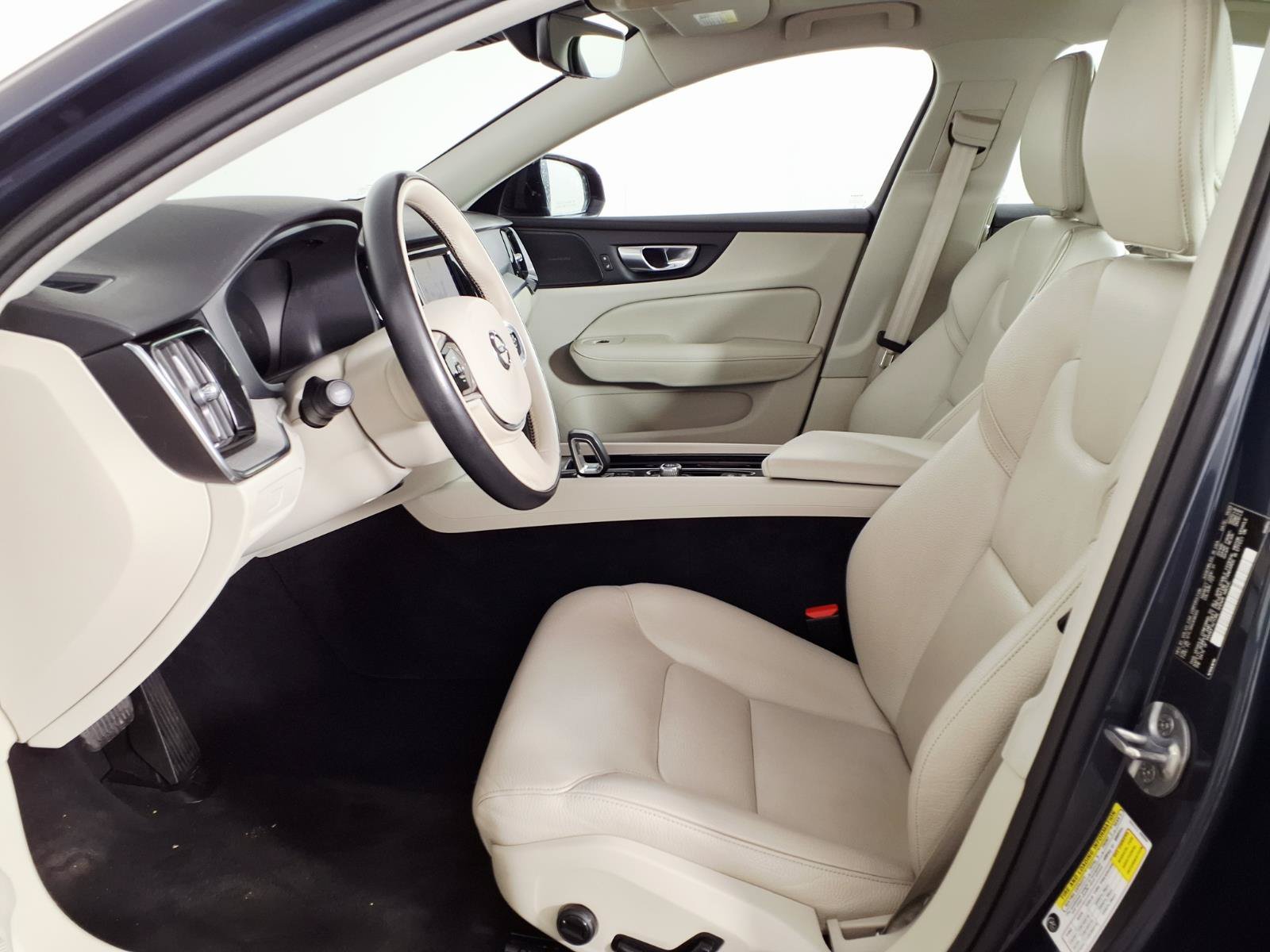 Used 2024 Volvo S60 B5 Plus AWD/4WD image 17