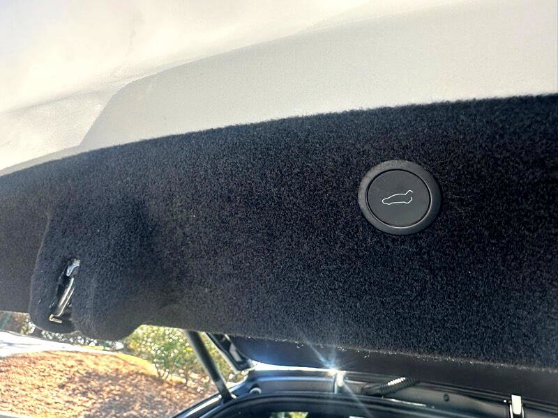 Used 2023 Tesla Model X image 58