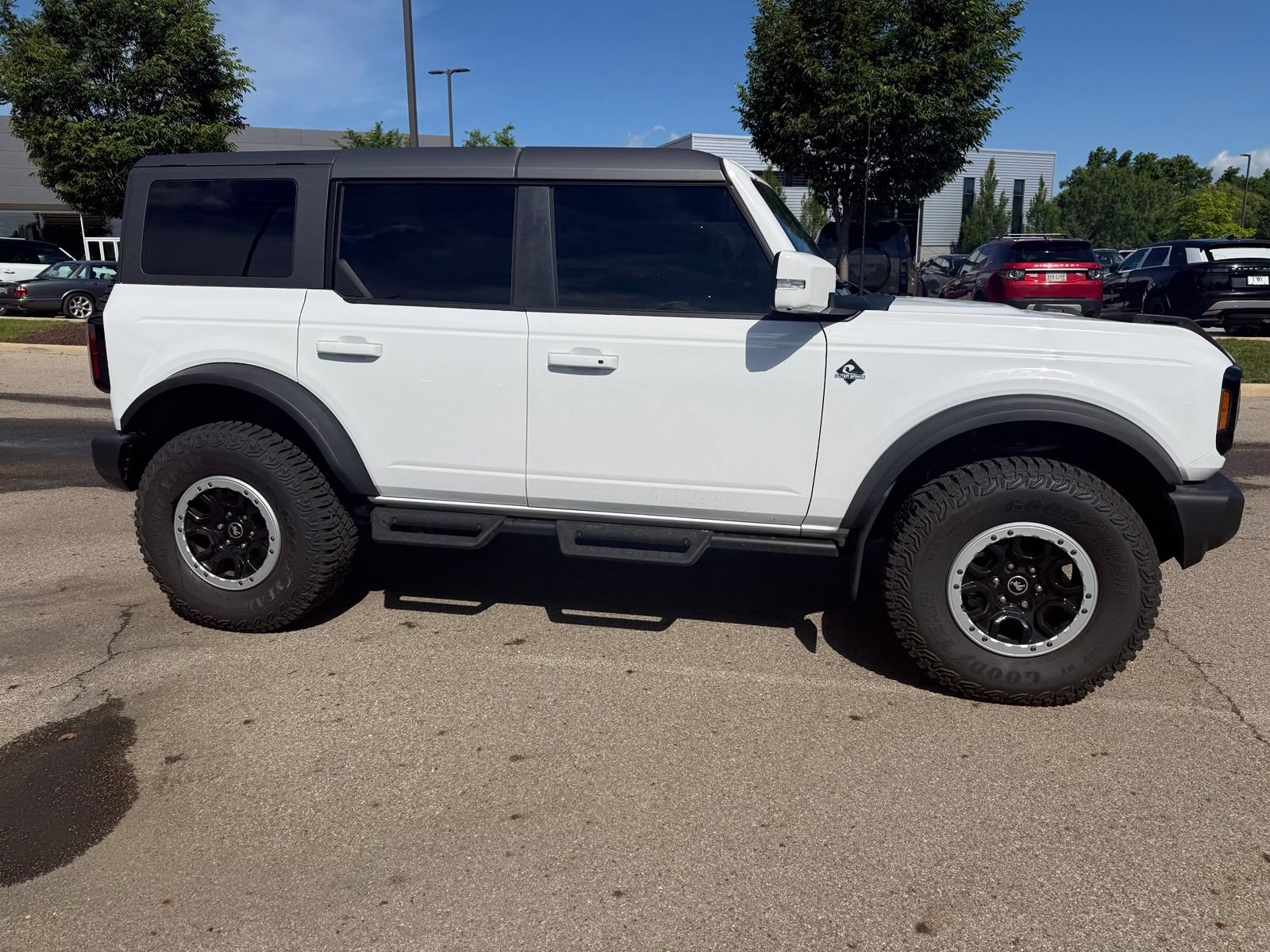 Used 2024 Ford Bronco Outer Banks w/ Sasquatch Package AWD/4WD image 4