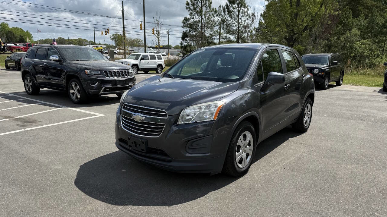 Used 2016 Chevrolet Trax LS image 2