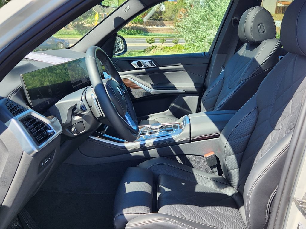 Used 2024 BMW X5 xDrive40i AWD/4WD image 7