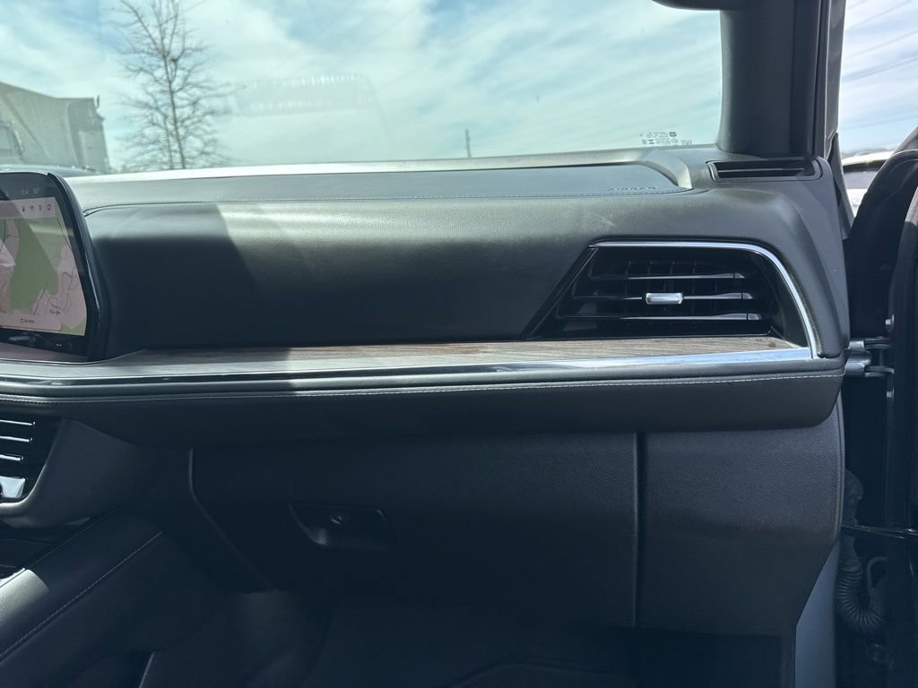 Used 2025 Chevrolet Tahoe Z71 AWD/4WD image 19