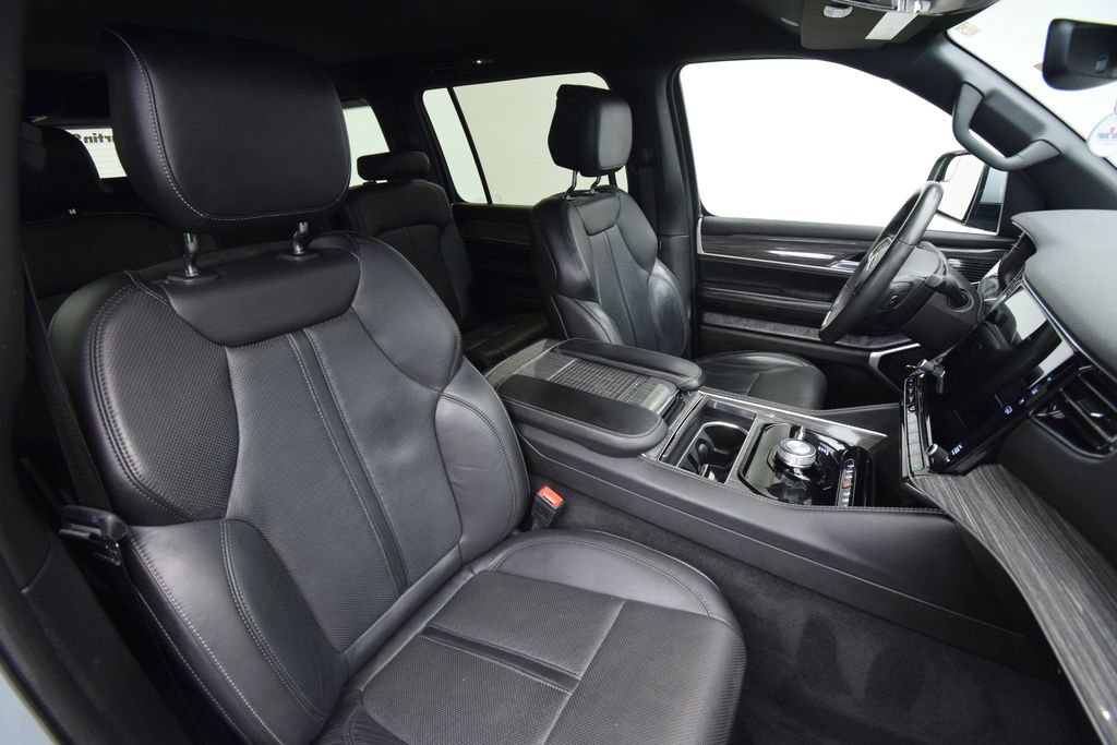 Used 2022 Jeep Wagoneer Series II image 19