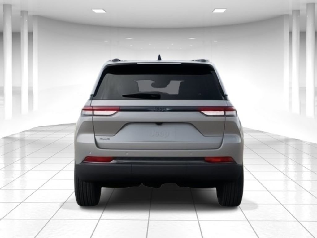 New 2025 Jeep Grand Cherokee Altitude image 7