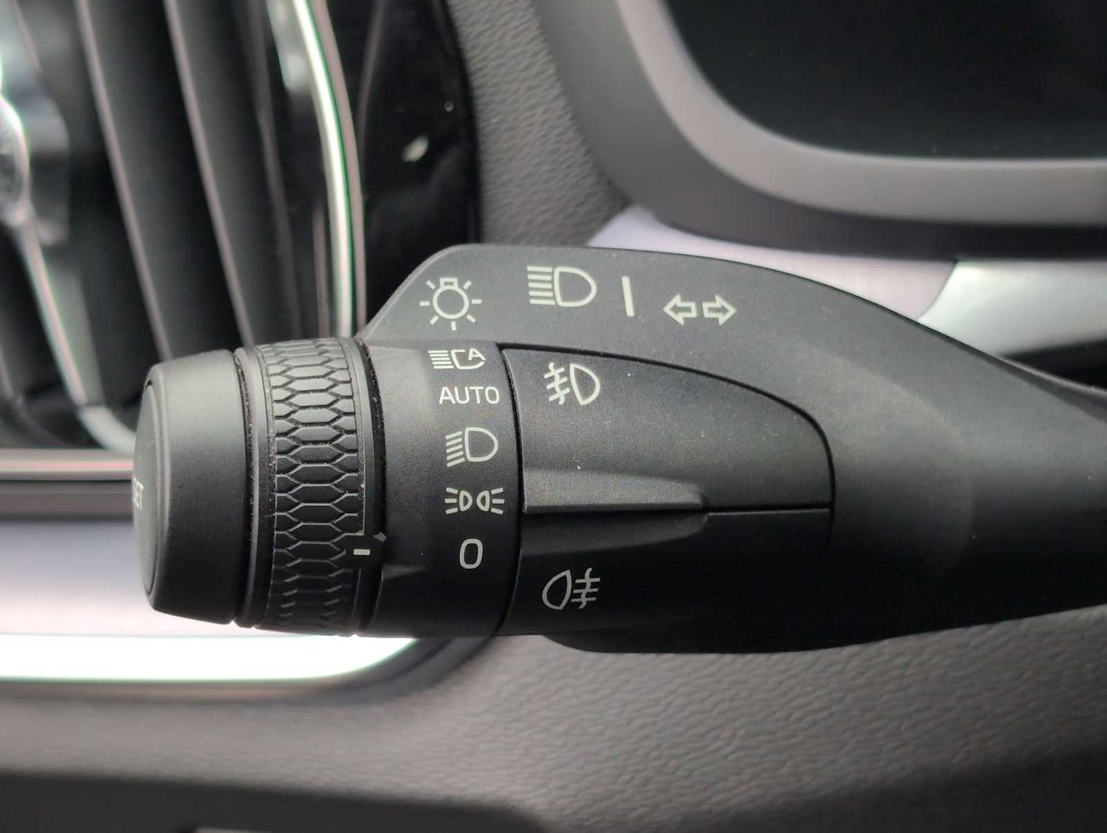 Used 2024 Volvo S60 B5 Core image 26