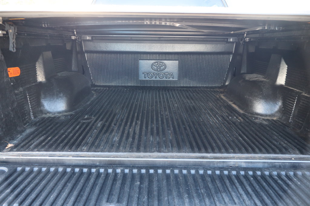 Used 2020 Toyota Tundra SR5 w/ SR5 Upgrade Package AWD/4WD image 31