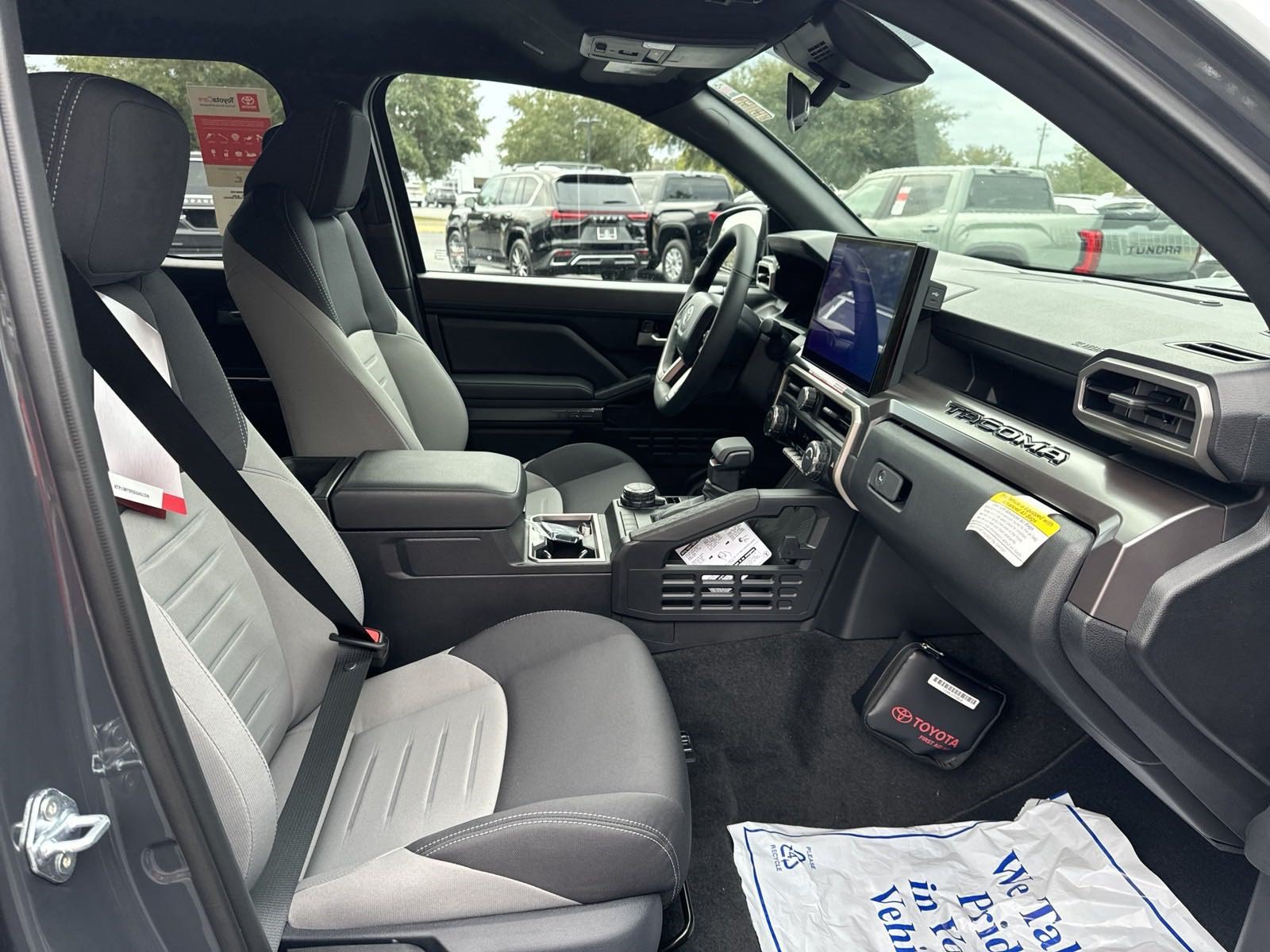 New 2024 Toyota Tacoma TRD Sport AWD/4WD image 31