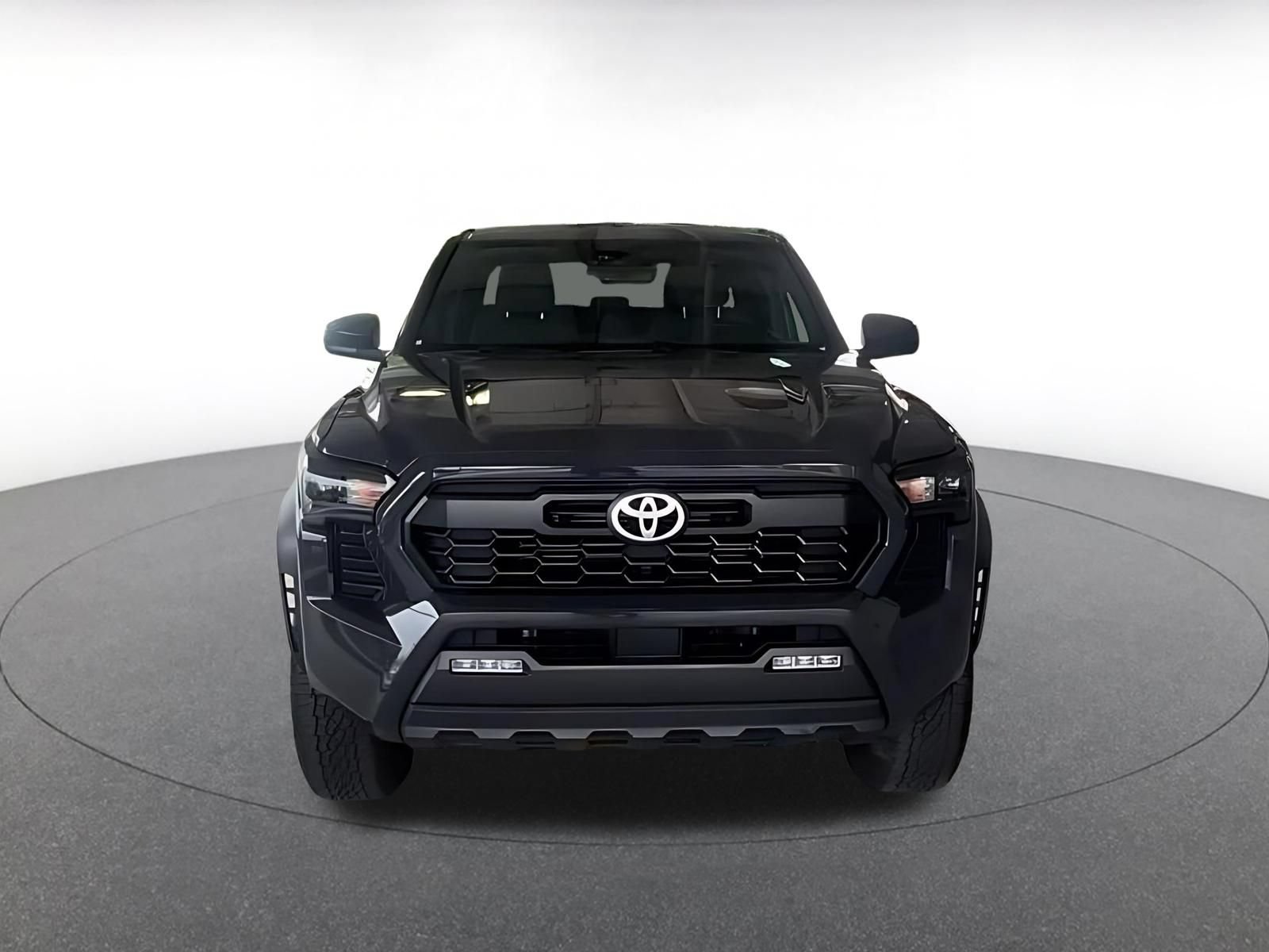 Used 2024 Toyota Tacoma TRD Off-Road AWD/4WD image 5