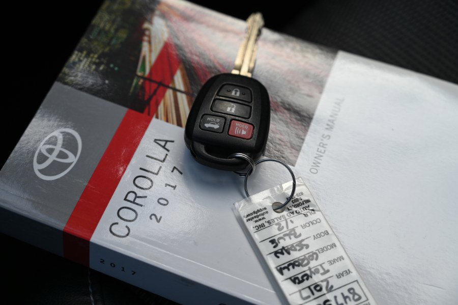 Used 2017 Toyota Corolla SE w/ Carpet Mat Package (TMS) image 22