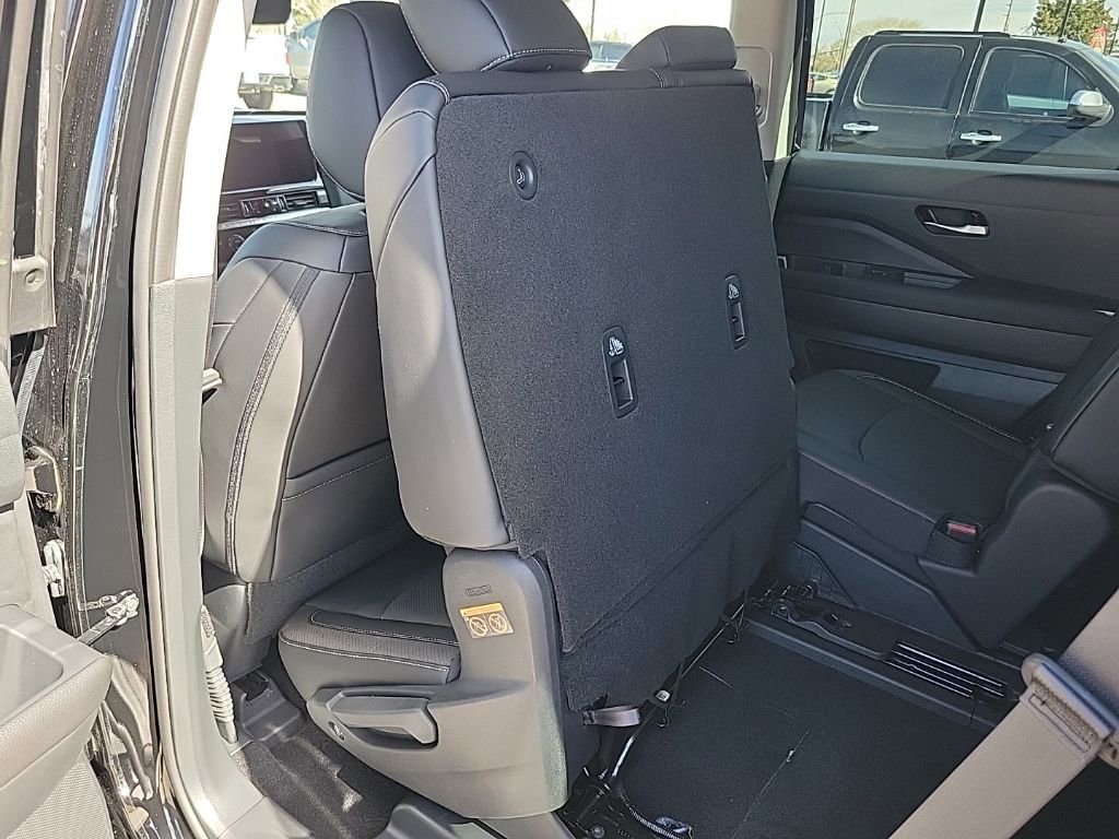 New 2026 Nissan Pathfinder SL FWD image 37