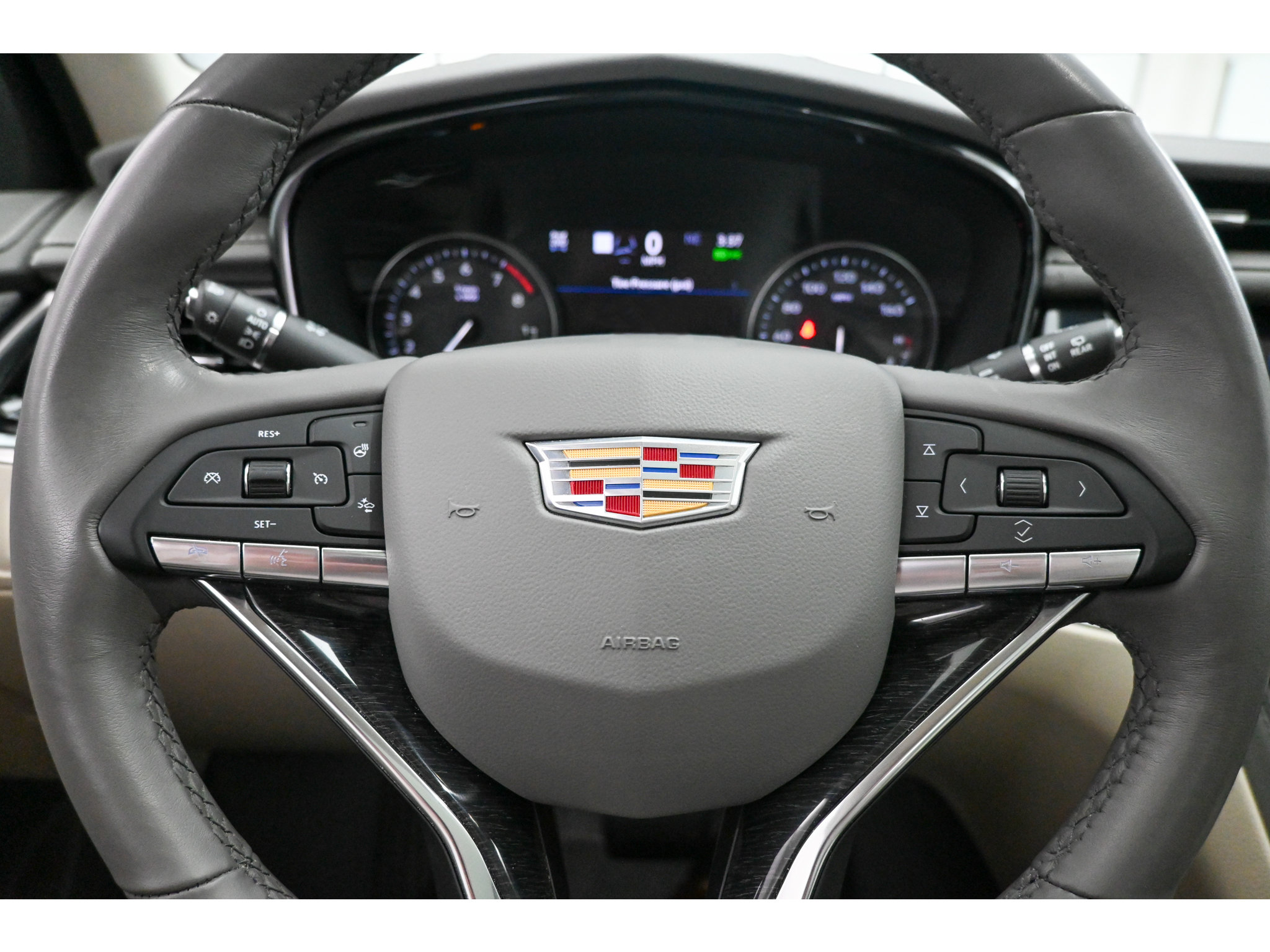 Certified 2023 Cadillac XT6 Premium Luxury w/ Technology Package AWD/4WD image 39