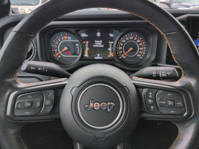 Used 2024 Jeep Gladiator Mojave w/ Technology Group AWD/4WD image 29