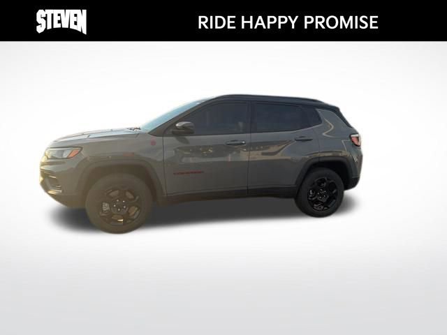 Used 2023 Jeep Compass Trailhawk w/ Trailhawk Convenience Group image 2