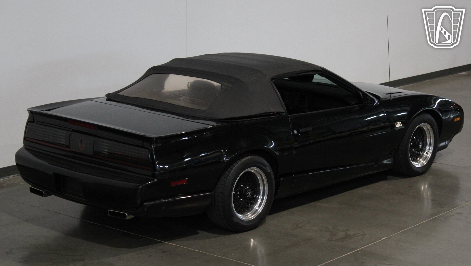 Used 1992 Pontiac Firebird Convertible RWD image 17