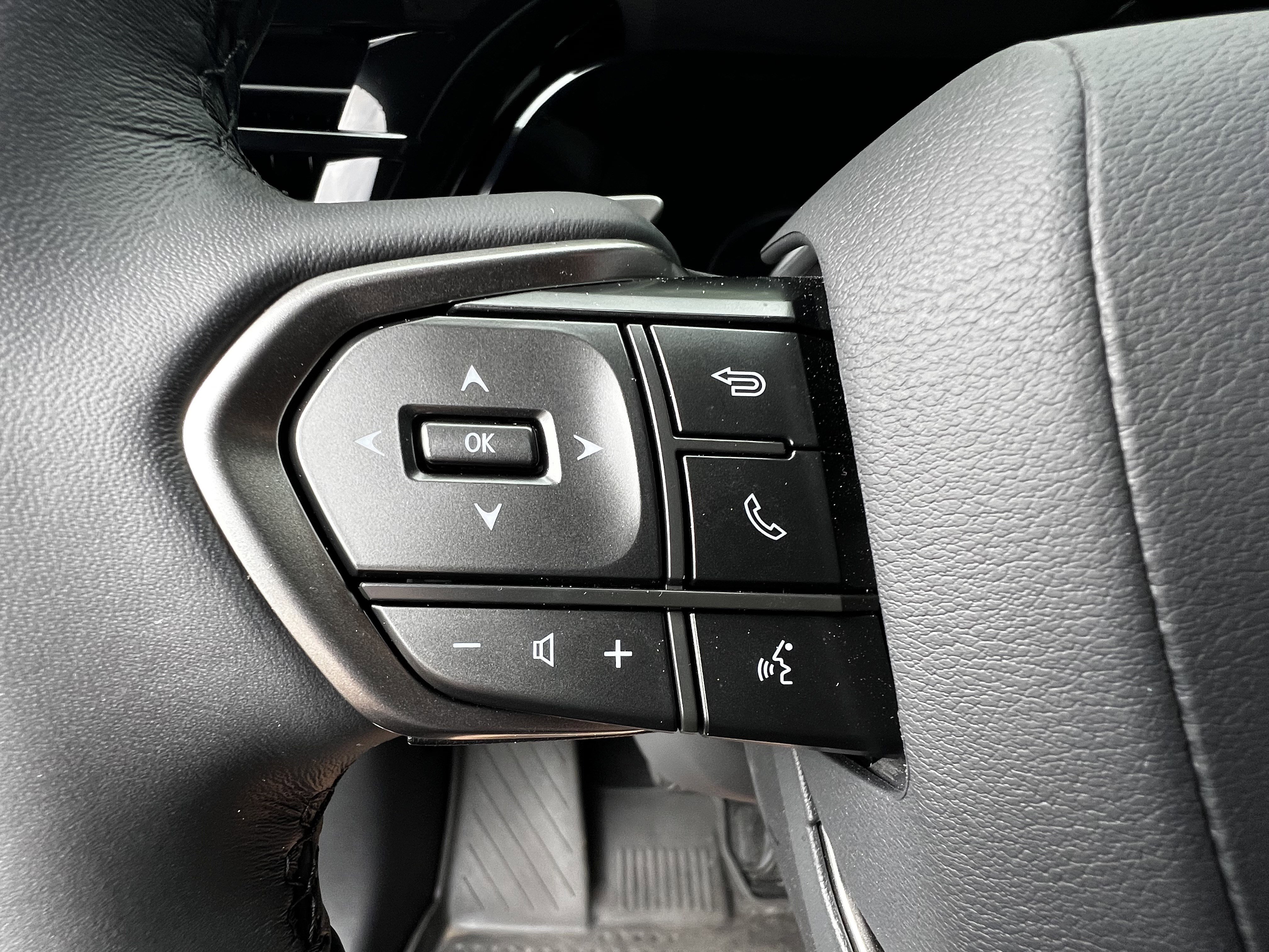 Used 2024 Lexus RX 350h w/ Convenience Package AWD/4WD image 19