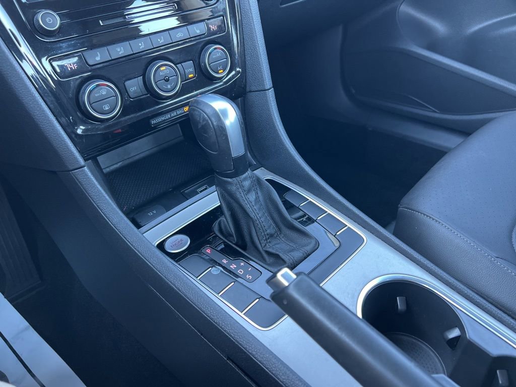 Used 2021 Volkswagen Passat 2.0T SE image 19