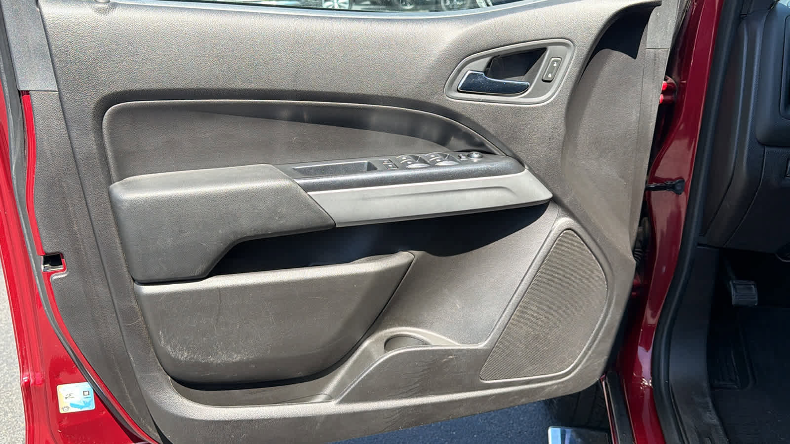 Used 2017 Chevrolet Colorado LT w/ LT Convenience Package RWD image 23