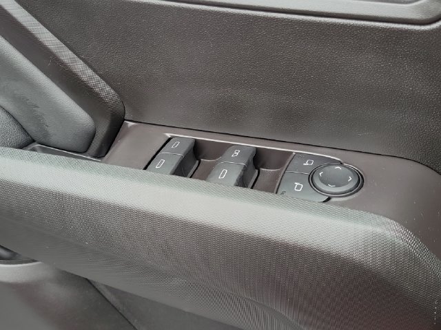 Used 2025 Chevrolet Colorado LT RWD image 17