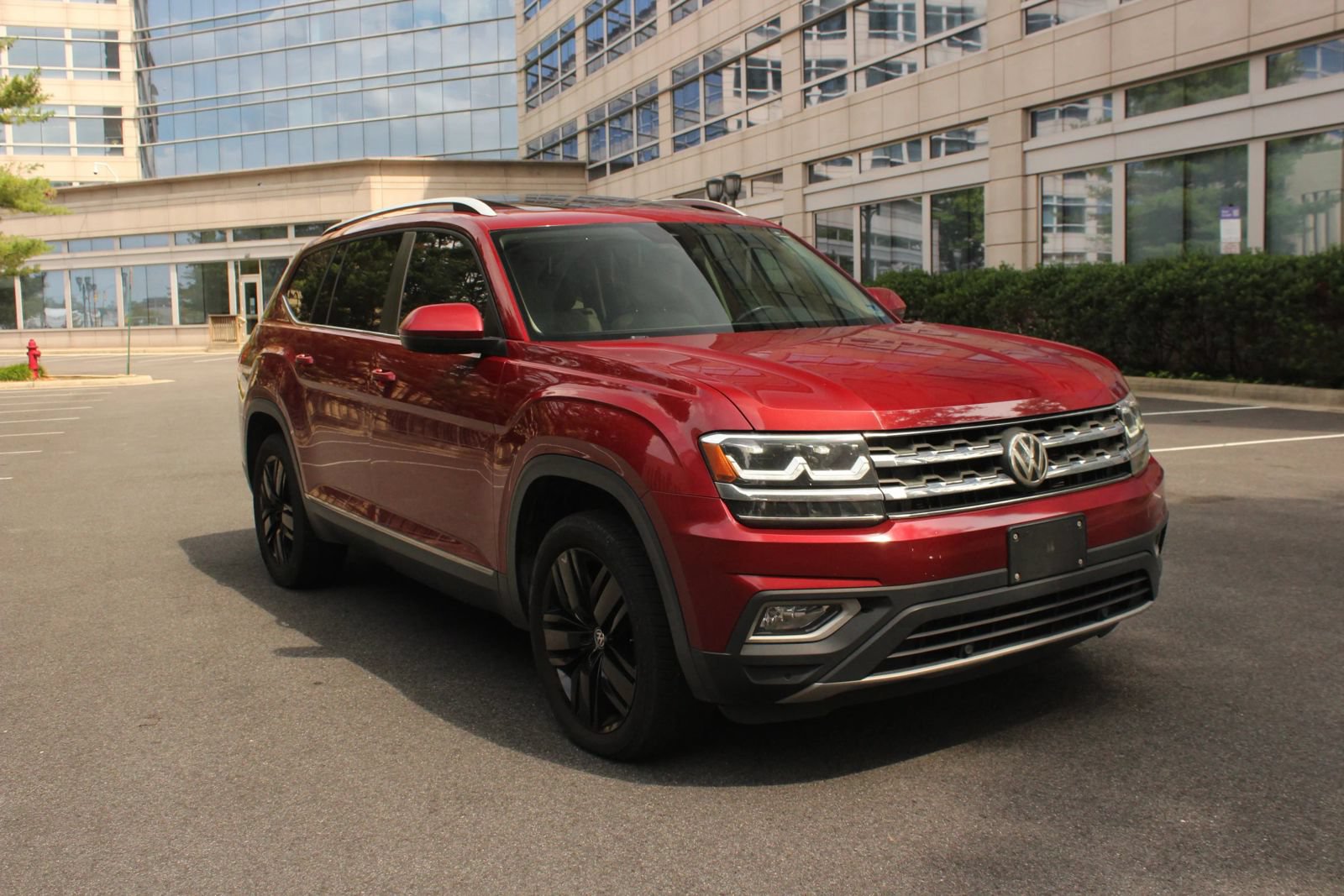 Used 2018 Volkswagen Atlas SEL FWD image 1