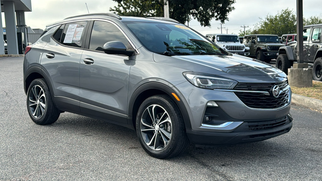 Used 2020 Buick Encore GX Essence FWD image 35