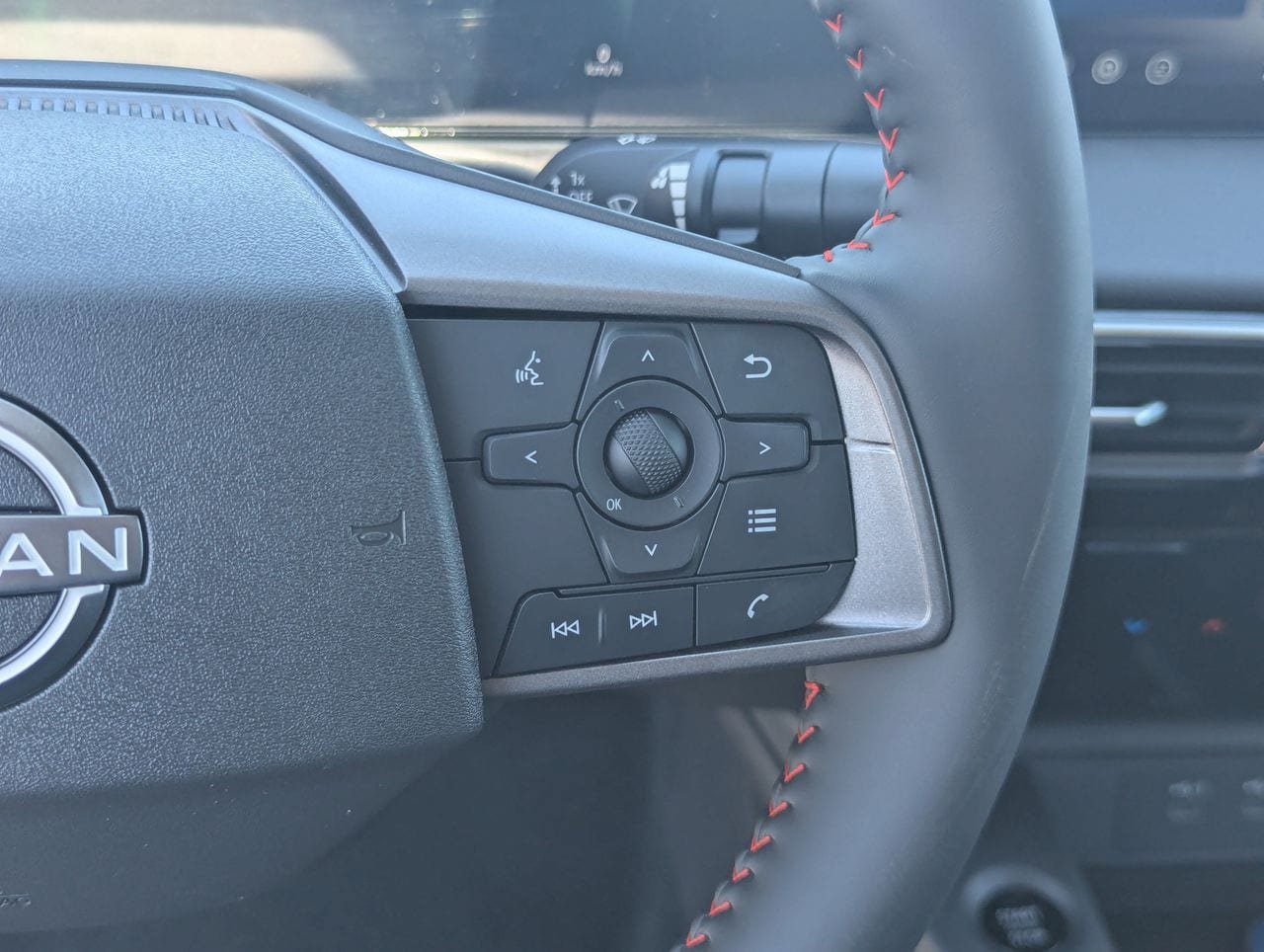 New 2027 Nissan Sentra SR FWD image 17