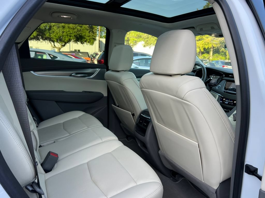 Used 2024 Cadillac XT5 Premium Luxury w/ Technology Package FWD image 15