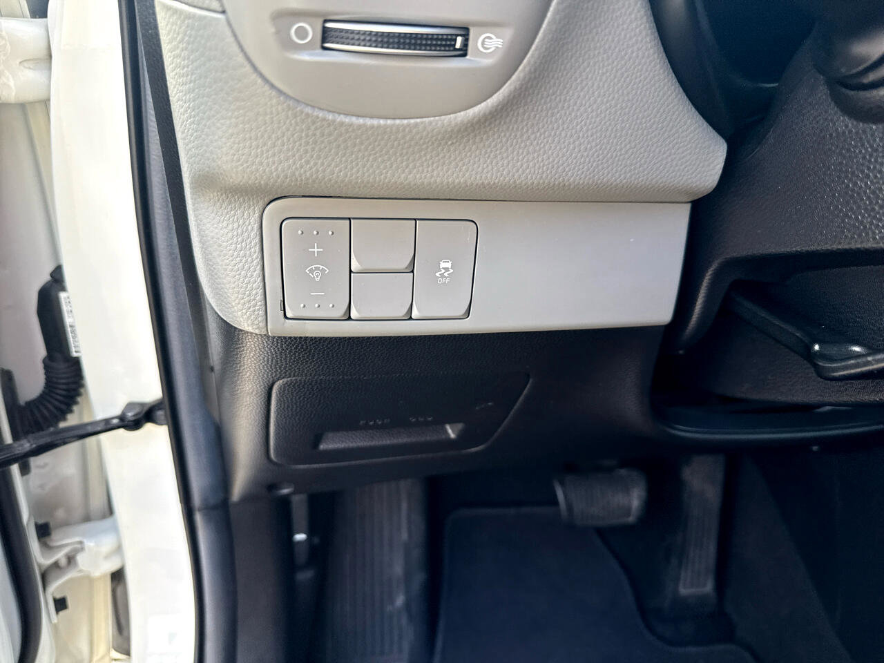 Used 2016 Kia Soul + image 22