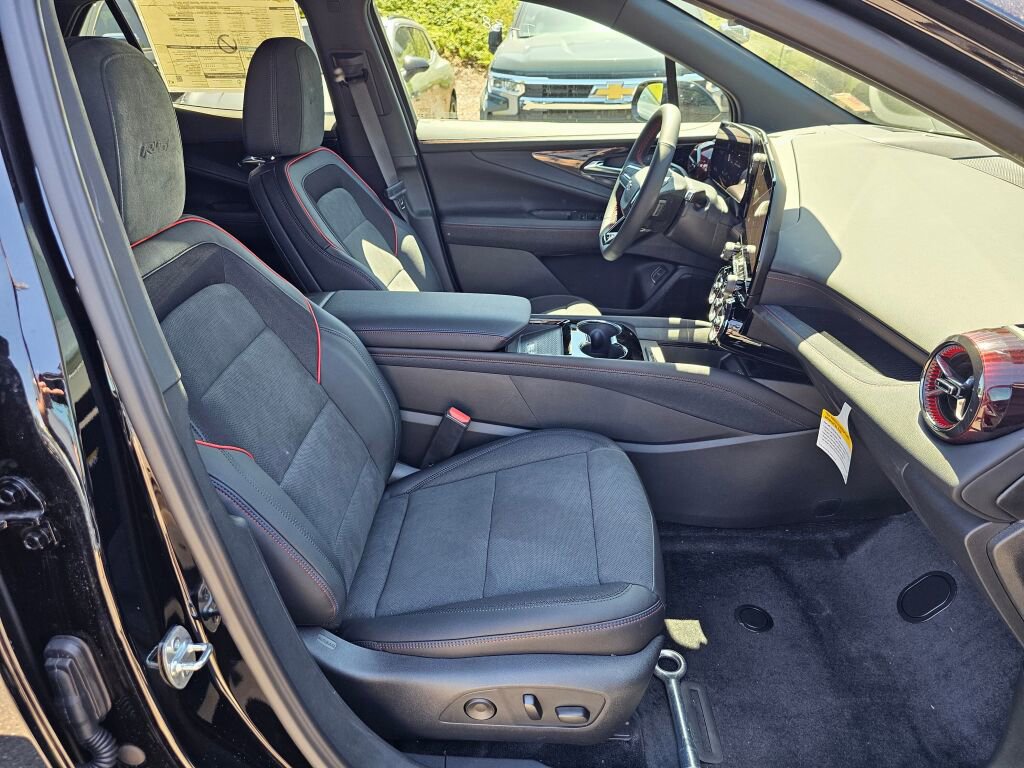 New 2025 Chevrolet Blazer EV RS FWD image 27